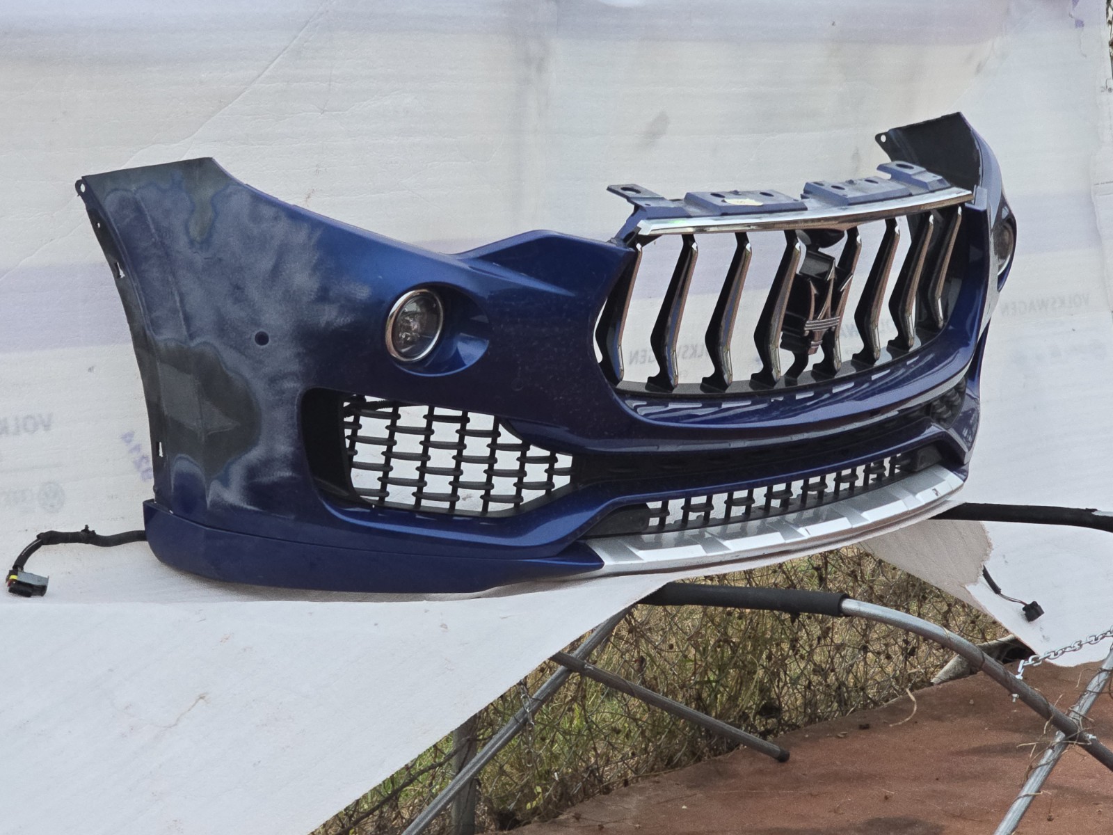 2017-2024 MASERATI LEVANTE FRONT BUMPER COVER OEM 