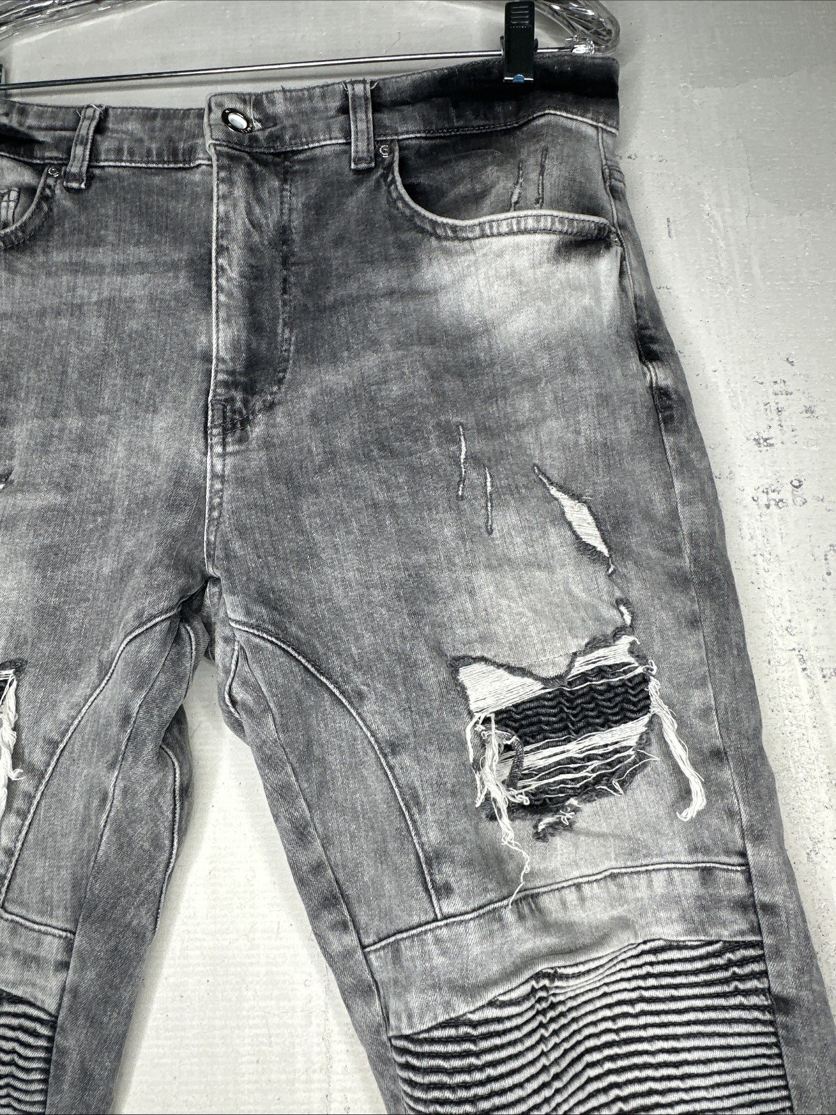 ZARA Men’s Distressed Pocket Zip Fly Gray Denim Jeans | Tag Sz: 34 image 2