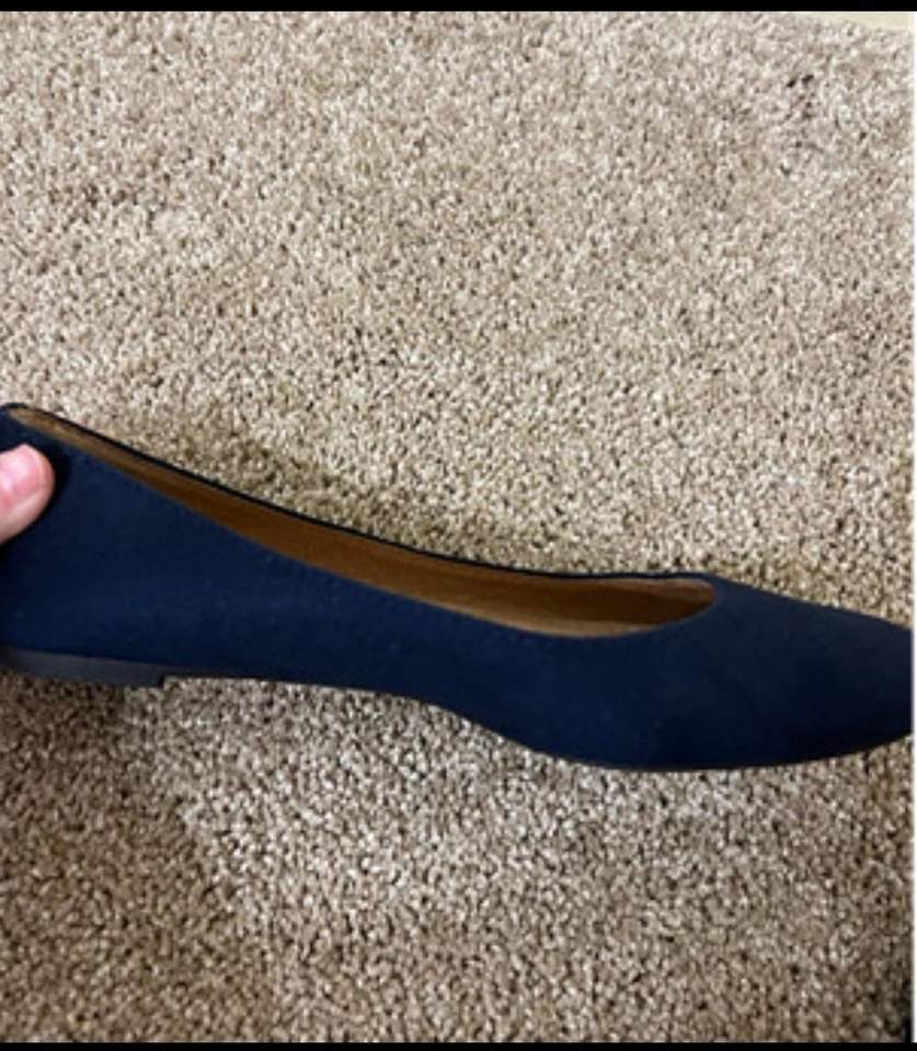 Old Navy Women’s Shoe Flats - Image 2 of 2