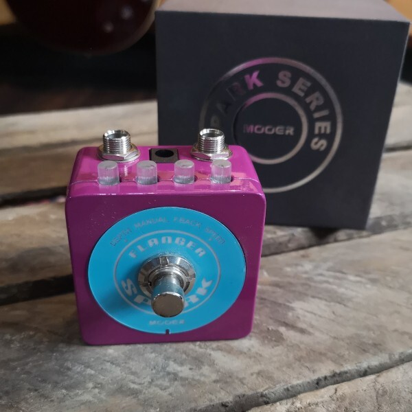 ギター Mooer Spark Flanger mqdefault.jpg