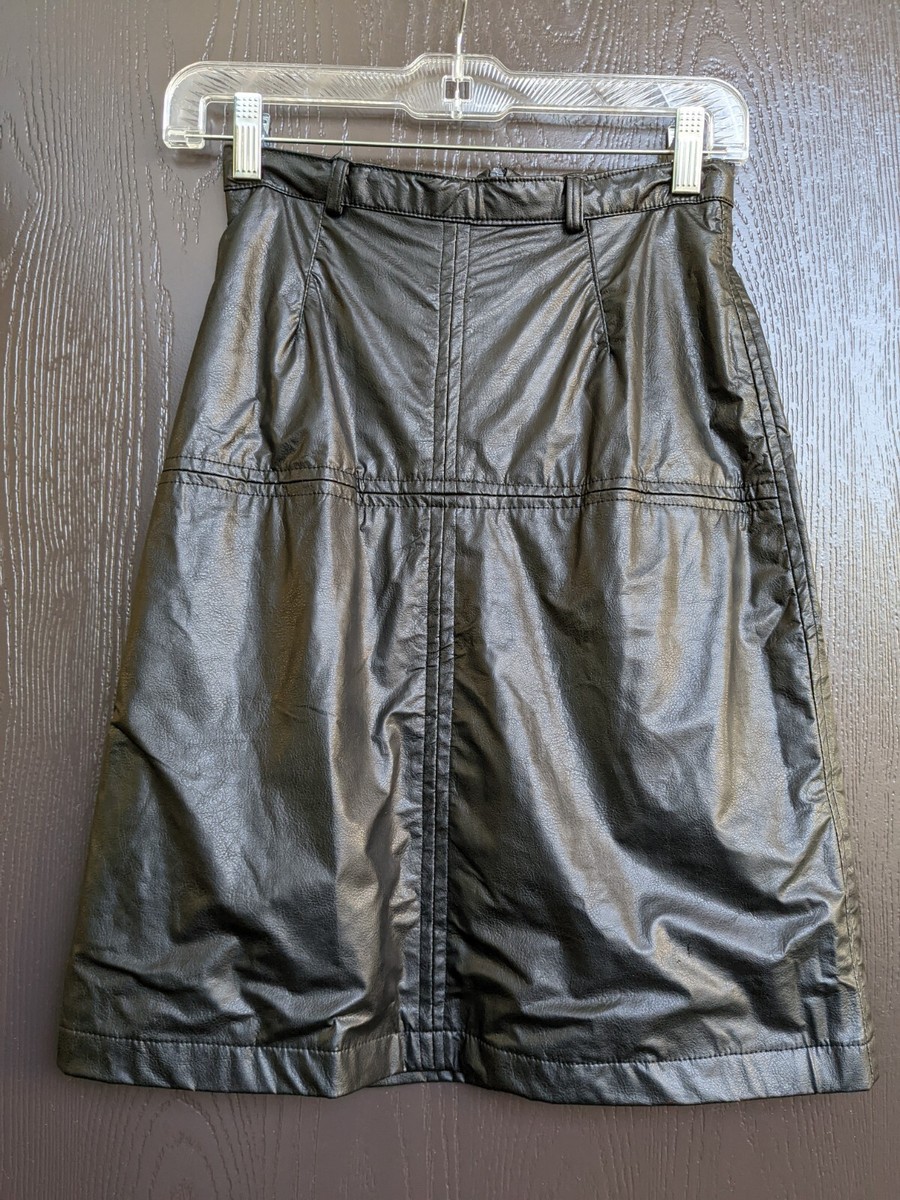 Black faux leather Skirt with zipper for Women Size S