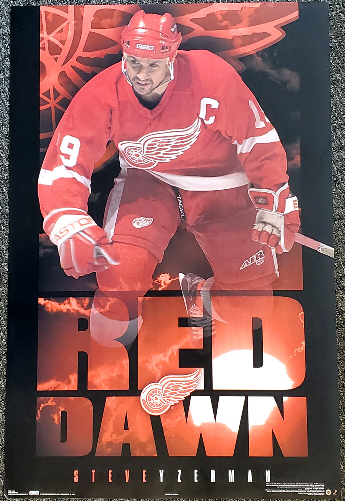 Steve Yzerman RED DAWN Vintage 2003 Detroit Red Wings Starline