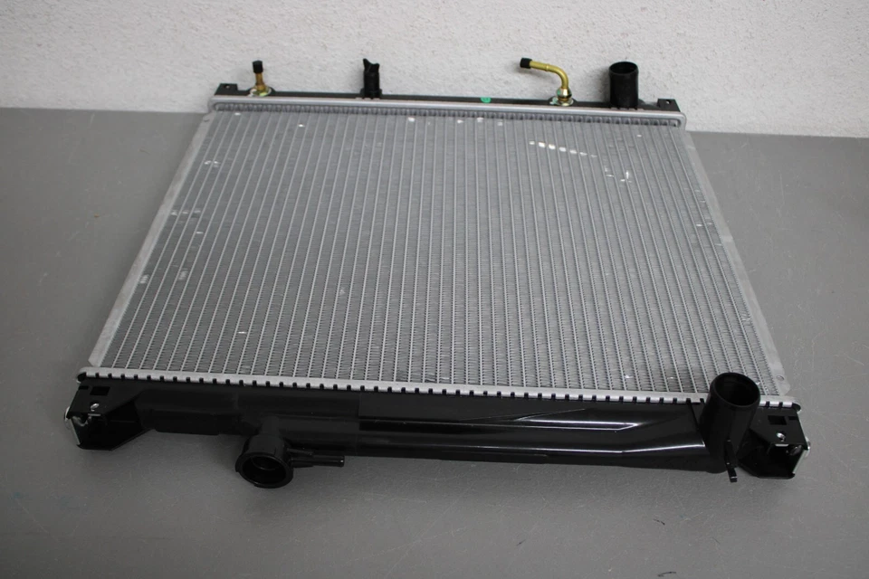 1996 1997 1998 SUZUKI SIDEKICK FRONT RADIATOR Foto 3 de 4