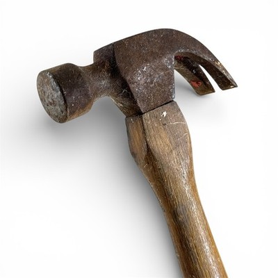 VINTAGE ALTER STAHLKLAUENHAMMER HOLZGRIFF SCHREINER BAUMEISTER HANDWERKZEUG