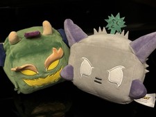 Roblox Blox Fruits Dragon Fruit Plush Toy and PhatMojo Spike Set New