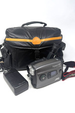 JVC GR-AX900 Camcorder W/Charger