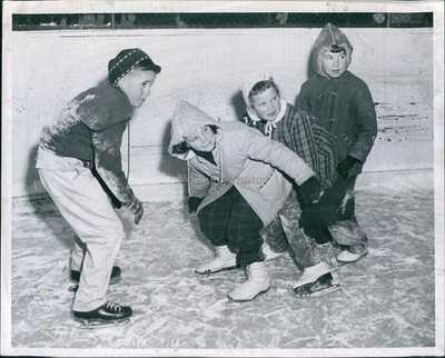 1960 Dave Dunphy Elizabeth Whelan Deborah Kelly Gail Dorsey Skates Photo 8x10