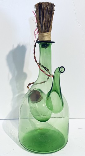 "Jarra jarra jarra de vino de vidrio verde italiana soplada a mano cámara de hielo terrario 13"" H" - Imagen 1 de 7