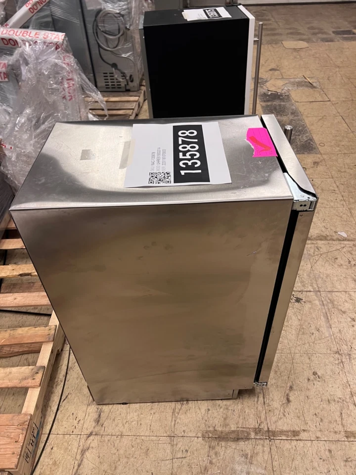 Uline UHRE515SG01A 15" Stainless Under Counter Refrigerator NOB #135878 BP - Image 3 of 4