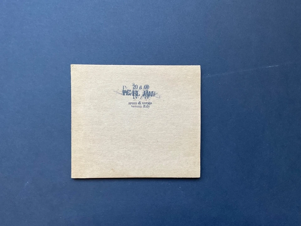 Pearl Jam 2000 Official Live Bootleg Lot Verona Milan Italy 6/20/00 6/22/00 4 CD - Imagem 4 de 4