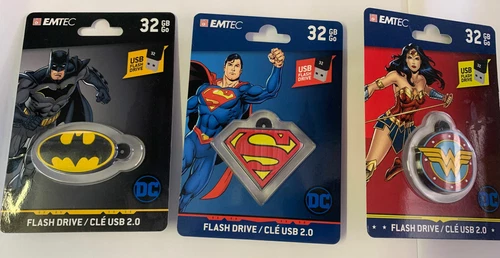 DC COMICS 32 GB FLASH DRIVE 2.0 USB. SUPERMAN, WONDER WOMAN, OR BATMAN! NEW!