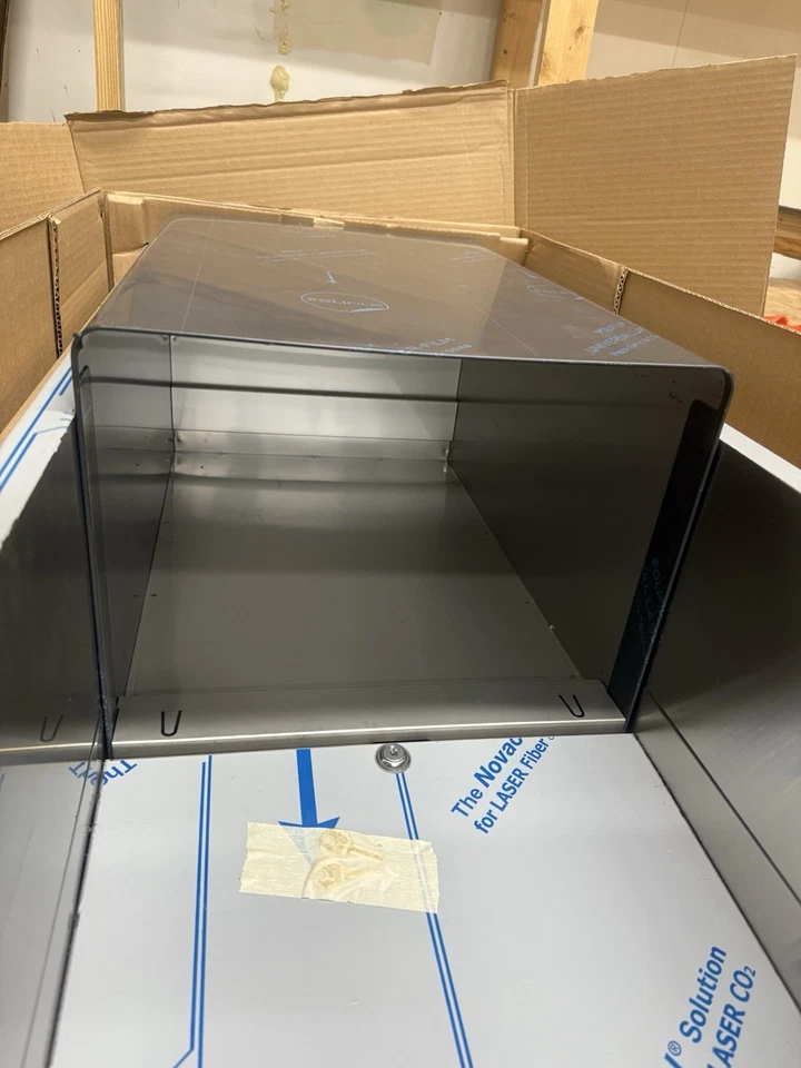 Dispensador automático de toallas de papel, con receptáculo de basura incorporado Foto 3 de 4