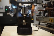 Nuova Simonelli Mythos Clima Pro Commercial E...