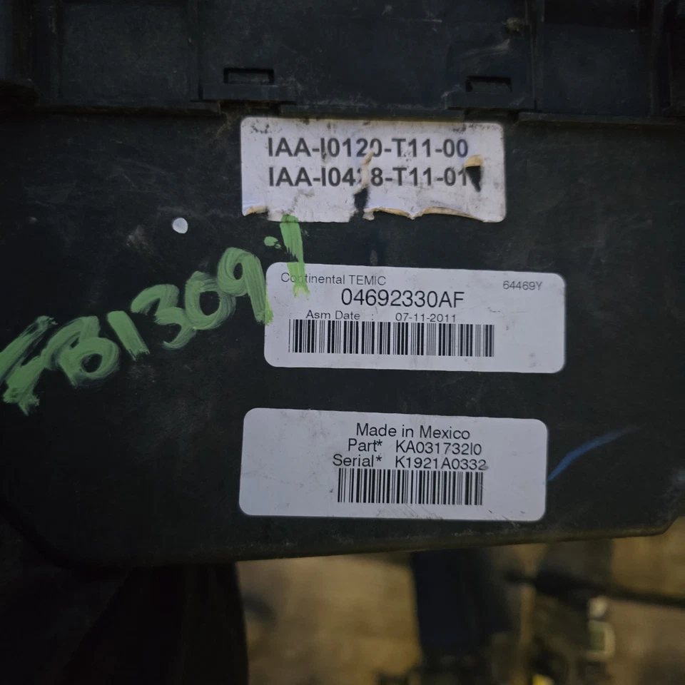 2011 11 Liberty Nitro TIPM BCM 集成电源模块保险丝盒块 04692330AF — 第 3/3 张图片