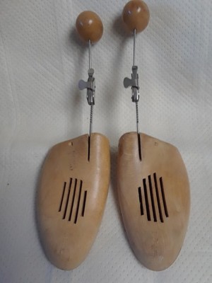 Vintage Wooden Shoe Stretcher Tree  Miller Trade Mark OAMCO  1 Pair