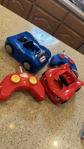 2 Little Tikes RC Bumper Cars ~Works Great W/O Original Drivers Red & Blue Cars - Picture 2 of 23