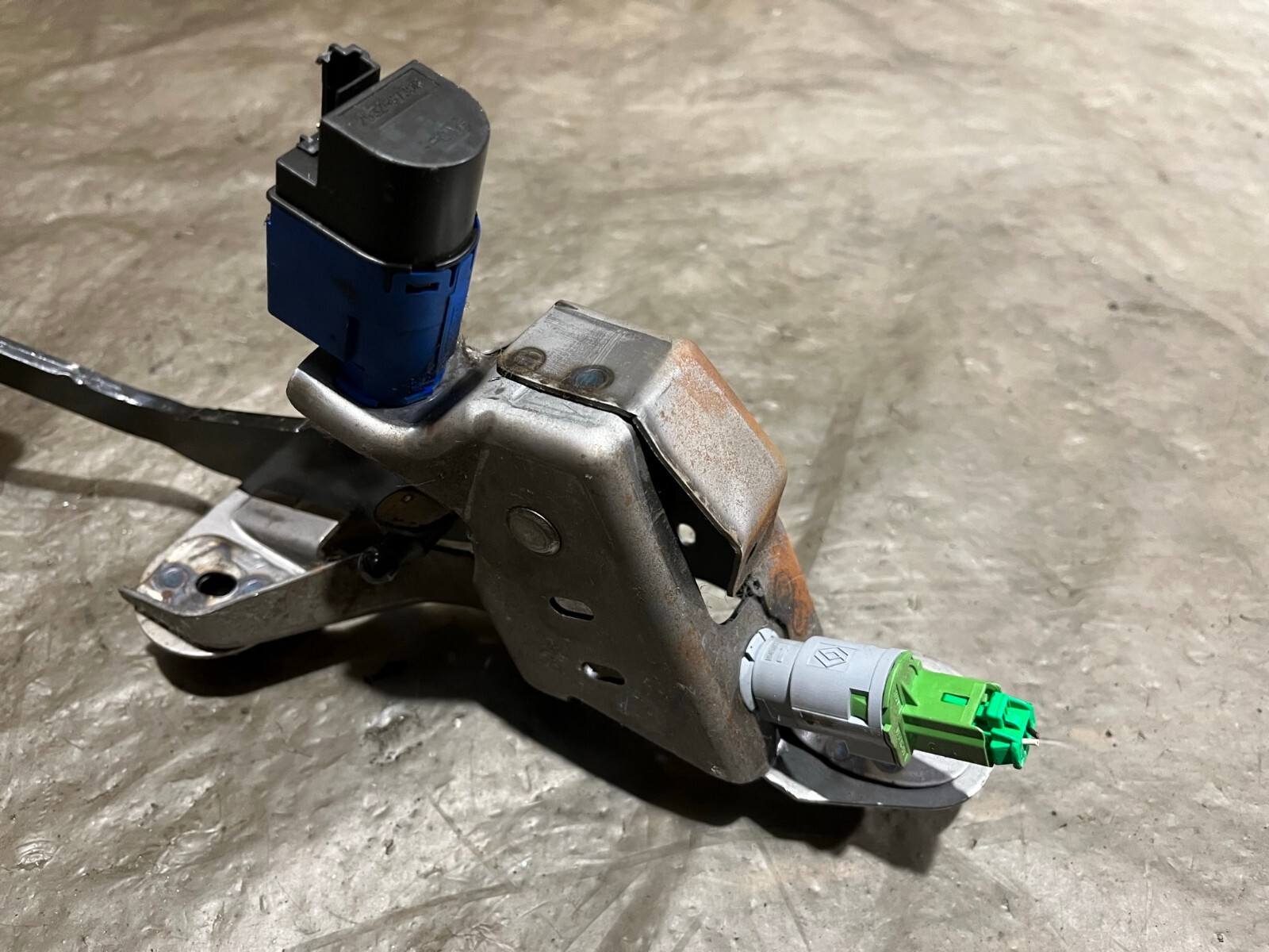 Renault Clio/Captur Mk4 0.9 Petrol 20132017 Clutch Pedal 465030108R eBay