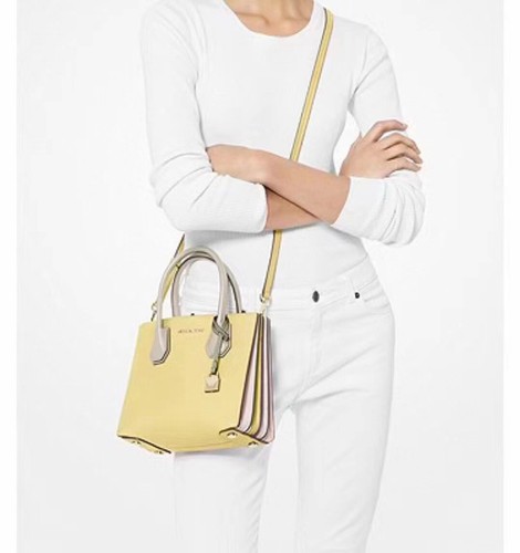 NWT Michael Kors Mercer Medium in Buttercup Messenger Leather Crossbody Bag - Picture 12 of 12