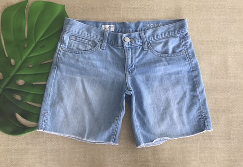 GAP Boyfriend Denim Jeans Shorts Frayed 