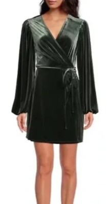 gianni bini green velvet dress Miss Circle Women Zenaida Emerald Green Cutout High Slit Velvet Gown main image 1