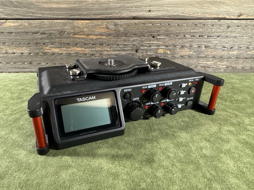 Tascam DR-70d 4 4-Track Multi-Track Field Recorder with Onboard Omni Microphones - Image 3 of 4