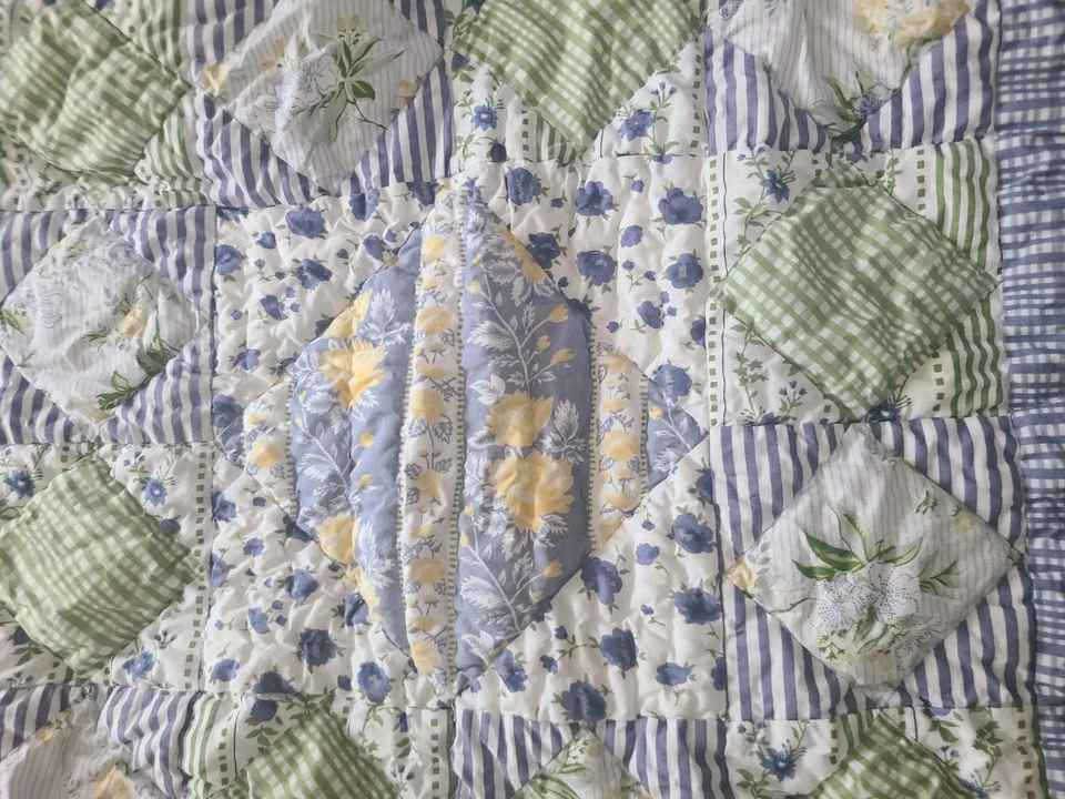 DE COLECCIÓN LL FRIJOL PATCHWORK AMARILLO/AZUL FLORAL ACOLCHADO (2) FUNDAS DE ALMOHADA ESTÁNDAR 20X26 Foto 2 de 4