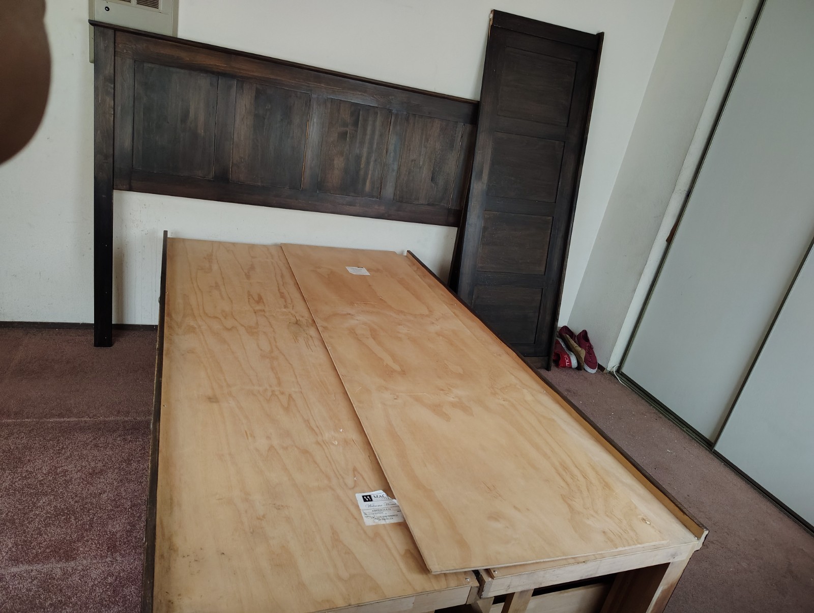 For Sale Good Bed Comes With All The Pieces