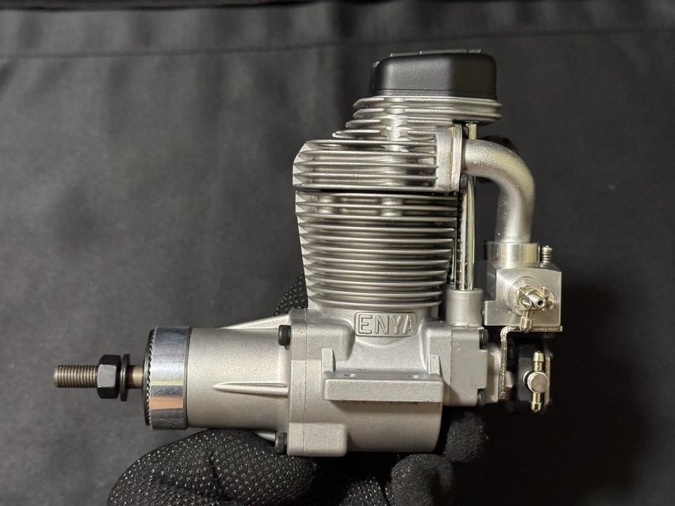 ENYA R120-4C GP (Gear Pump) Airplane 4 stroke Engine New in Box  Made in Japan - Image 2 of 4