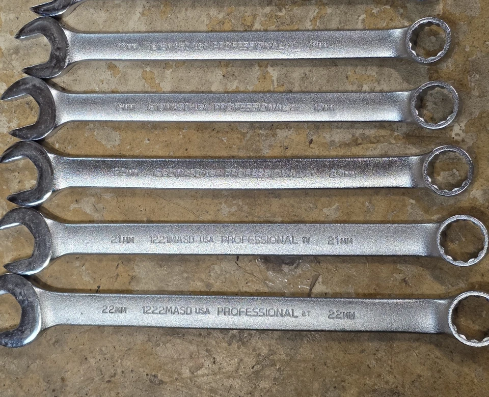 Juego de llaves Proto Professional métricas 25 piezas 7-30 32 12pt acabado satinado antideslizante Foto 4 de 4