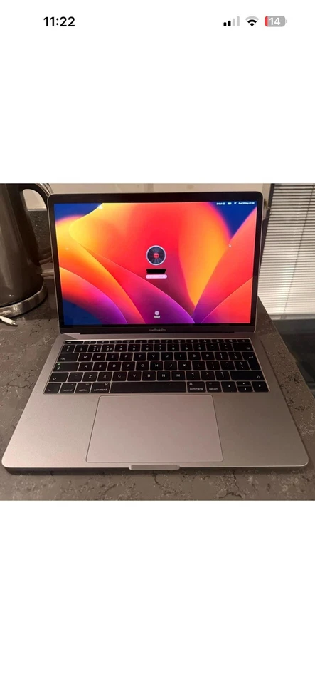Apple MacBook Pro 13" 2017 · i5 · 8GB · 512GB, photo 1 of 4