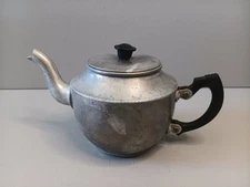 Sona Ware Aluminum Teapot Stratford-on-avon England
