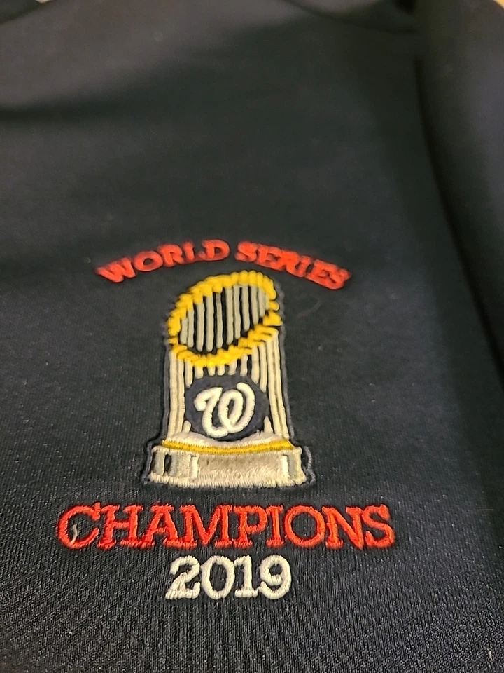 Chaqueta Pullover Serie Mundial de los Nacionales de Washington Media Cremallera Foto 2 de 4