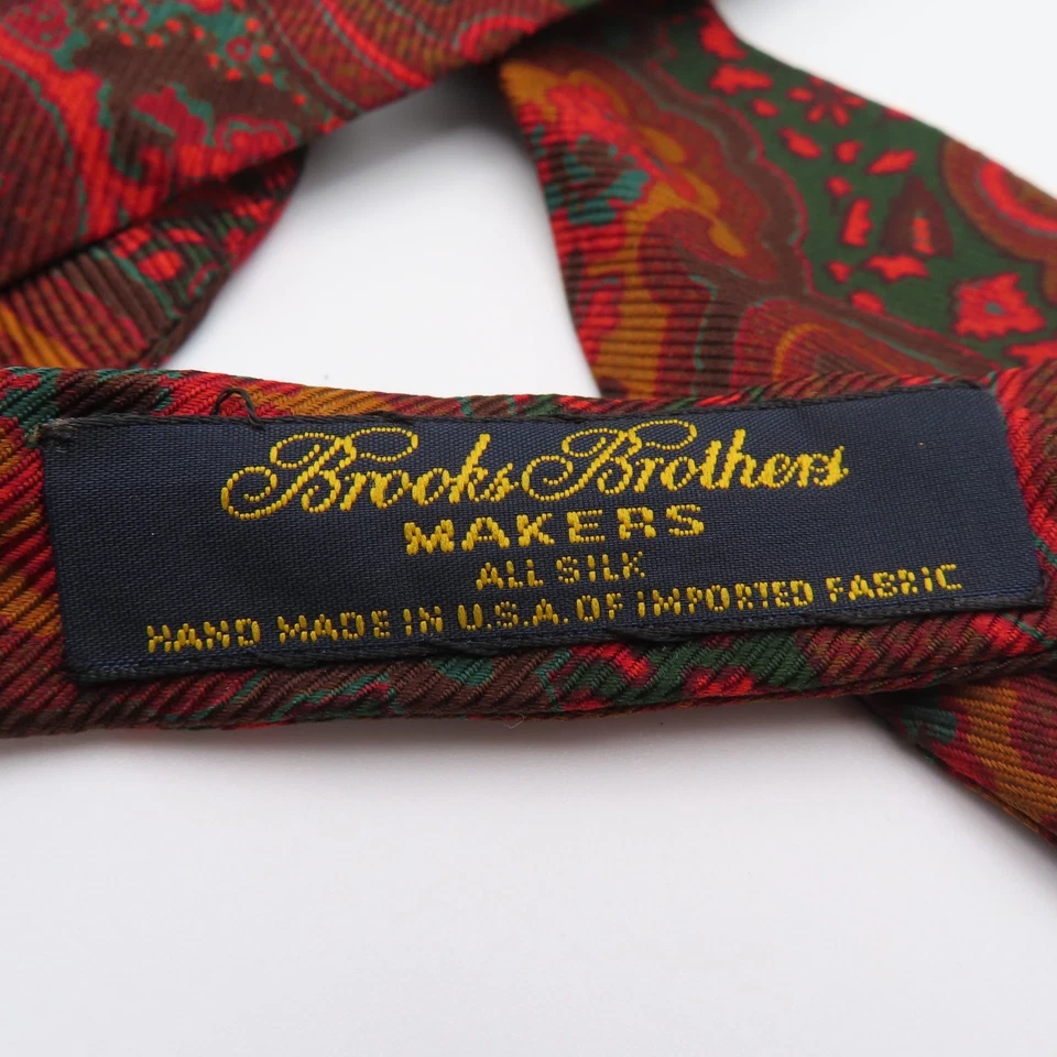 Brooks Brothers Makers Bow Tie Silk Red Green Paisley 2.5" Wide Self Tie - Image 3 of 4