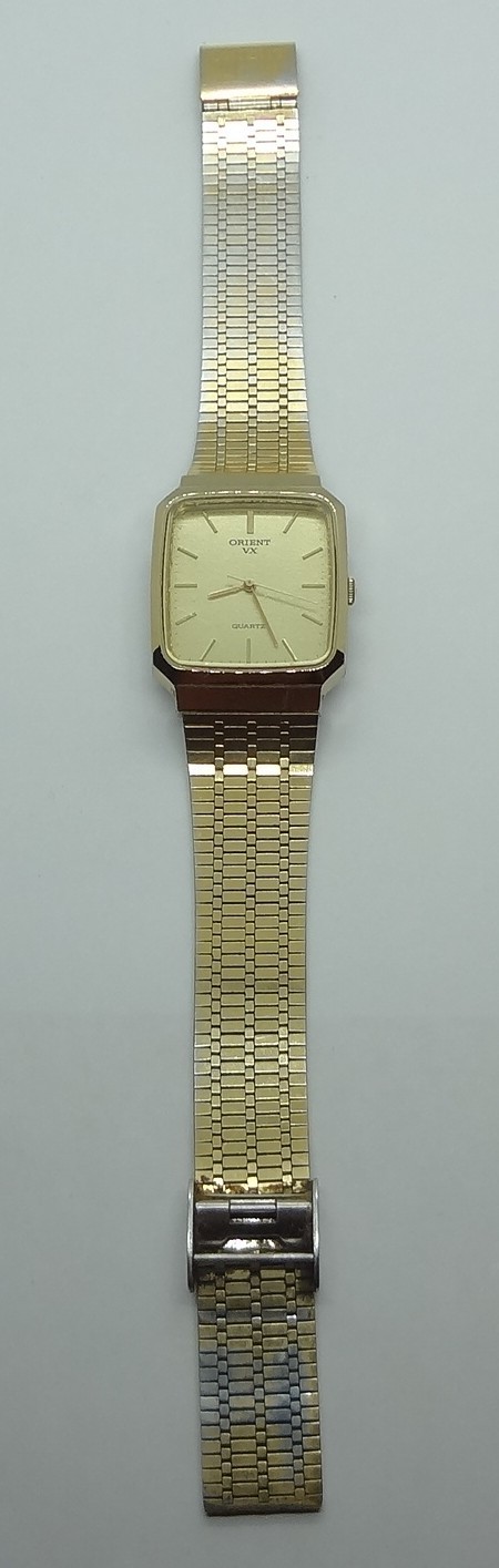 LOT OF 9 WATCHES ALL IN WORKING CONDITION Seiko, Pulsar, Orient, Milan, Peugeot