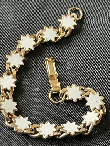 Vintage White Stars Enamel Panel Chain Bracelet Gold Tone 7 1/4" Star Jewelry - Picture 4 of 11