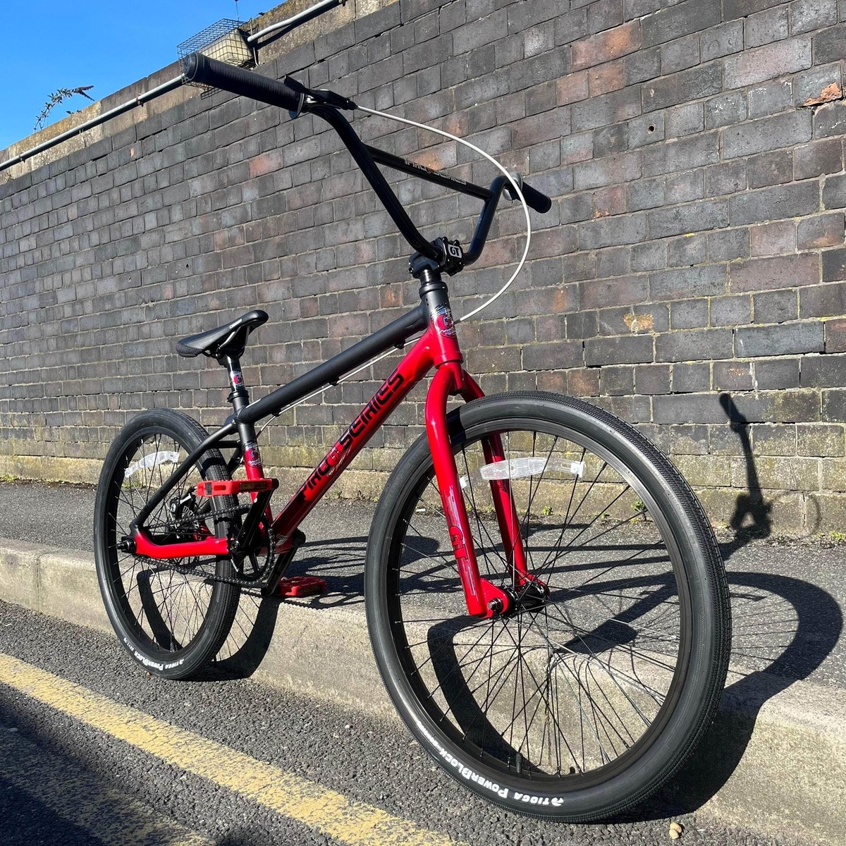 GT Pro Series Heritage 24 Inch Bike BMX Cruiser Red Race