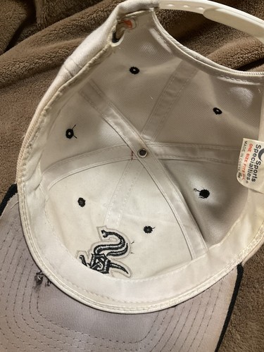 Cappello snapback vintage Chicago White Sox Sports Specialties bianco logo laterale cupola - Foto 11 di 11