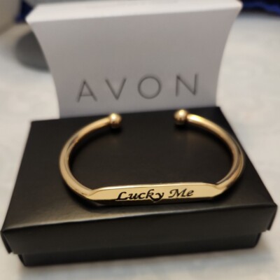 AVON I AM FABULOUS BRACELET ''LUCKY ME''  Goldtone New in Box