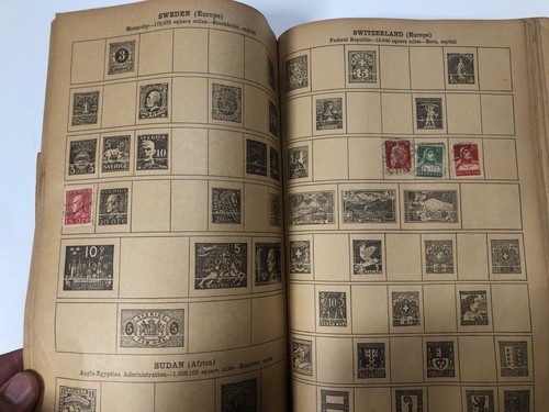 RARO Vintage! Libro de estampillas alrededor del mundo 1935 - ¡lleno de muchas estampillas! - Imagen 9 de 16