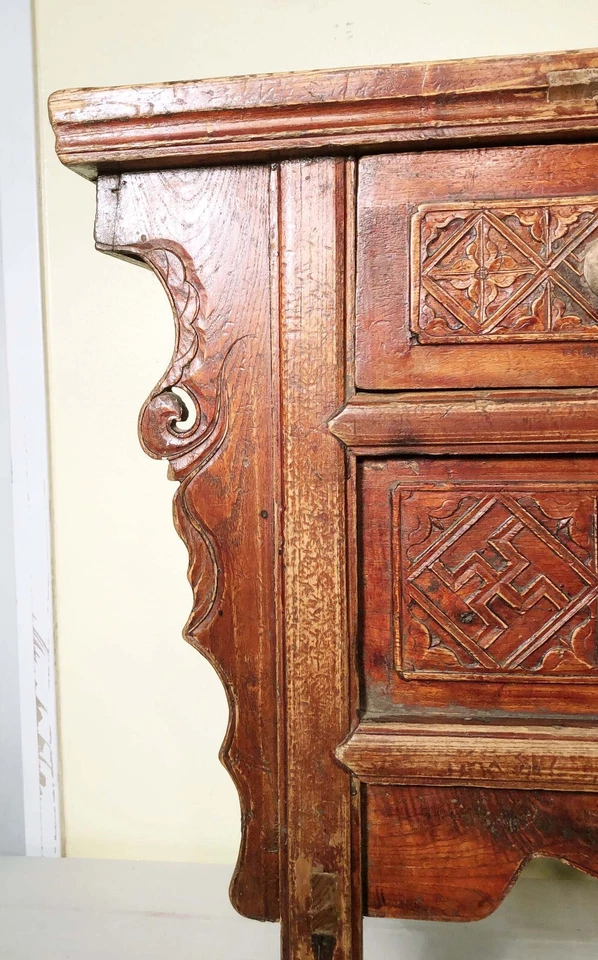 Antiguo gabinete de altar chino (3340), alrededor de 1800-1849 Foto 3 de 4