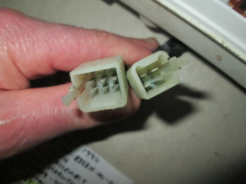 Yamaha 1986 - 1990 FJ1200 CARCASA INTERIOR 1XJ-8353H-00-00 / 1TX-83509-00-00 ARNÉS Foto 4 de 4