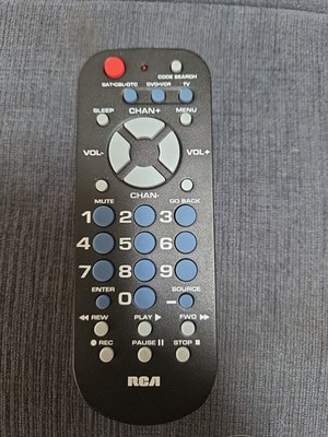 RCA 4-DEVICE UNIVERSAL REMOTE MODEL RCR504BE 