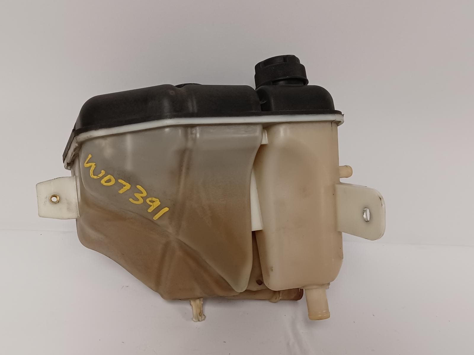 Used Engine Coolant Reservoir fits: 2020 Maserati LEVANTE  Grade B