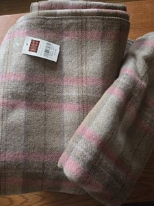 Couverture en laine 100 % canadienne - Fabriquée au Canada vers les an