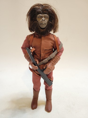 1999 Hasbro Planet of the Apes POTA Signature Series Loose 12″ Figure + Gun - Picture 2 of 13