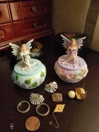 Blue Fairy Tinker Bell Sitting On a Trinket Box - Picture 4 of 5