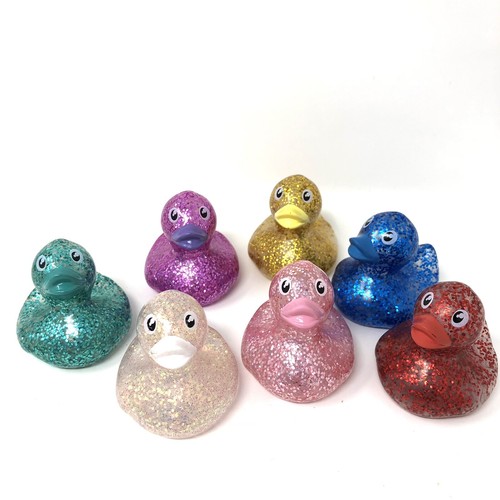 Set Of 7 Mini Colorful Glitter Rubber Duckies (Assorted Color Ducks) 2” - 第 1/4 張圖片