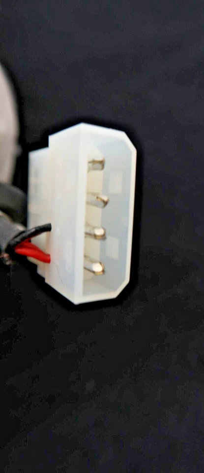 Thermaltake CYCLO CL-R0023 4 slot cooling Blue Led Fans - Image 2 of 4