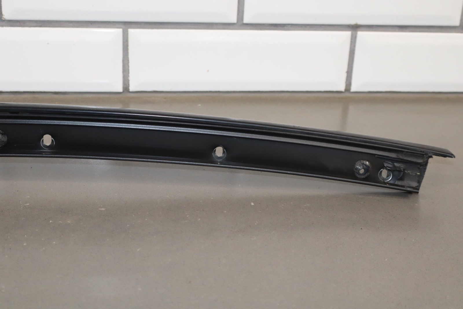 Chevrolet Corvette ZR1 2005-2013 Left Pillar cover Black P/N 15207548