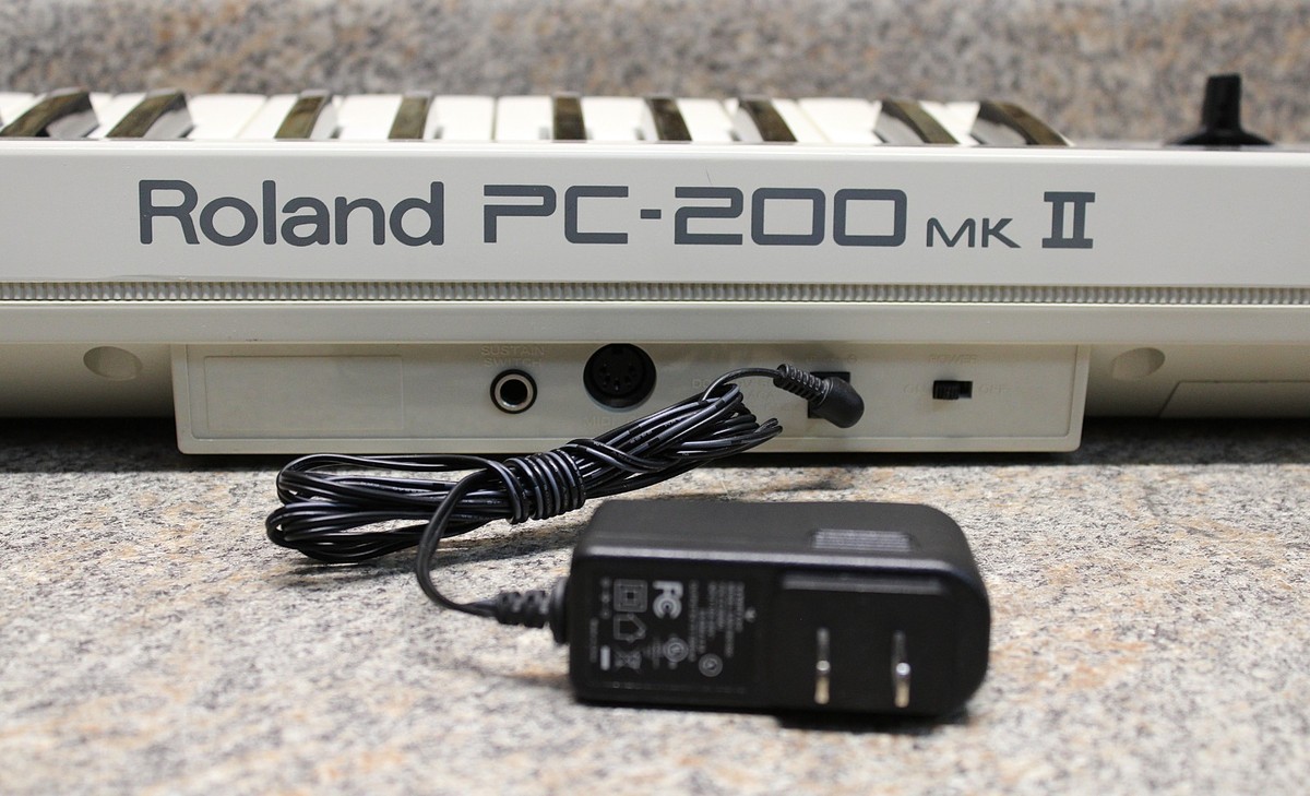 ✨Roland✨MIDIキーボード✨PC-200✨本体✨ Roland PC-200 MK II Midi Keyboard Controller | eBay